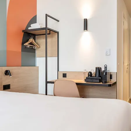 Centre Cloche D'or Hotel *