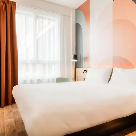 Centre Cloche D'or Hotel *
