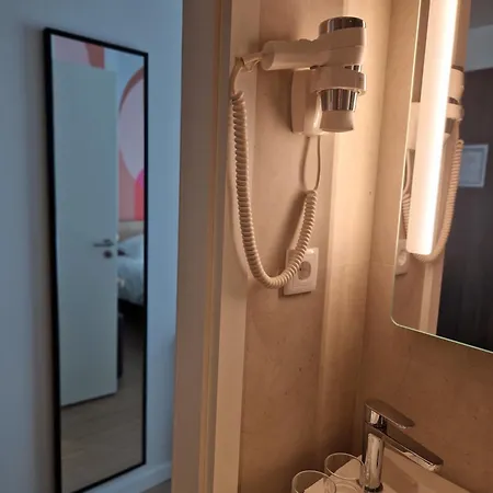 Centre Cloche D'or 3* Luxemburgo