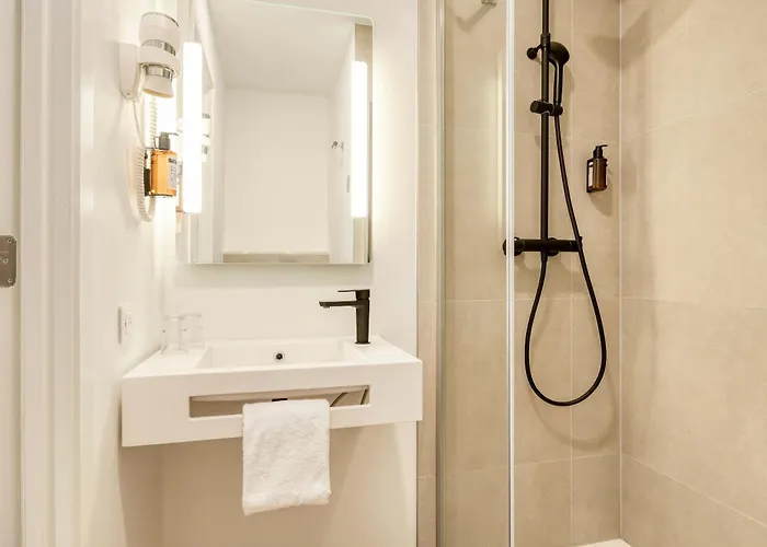 Centre Cloche D'or Hotel